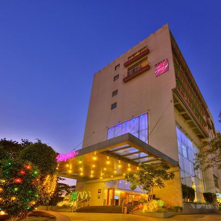 Hotel Parc Estique Pune Dış mekan fotoğraf