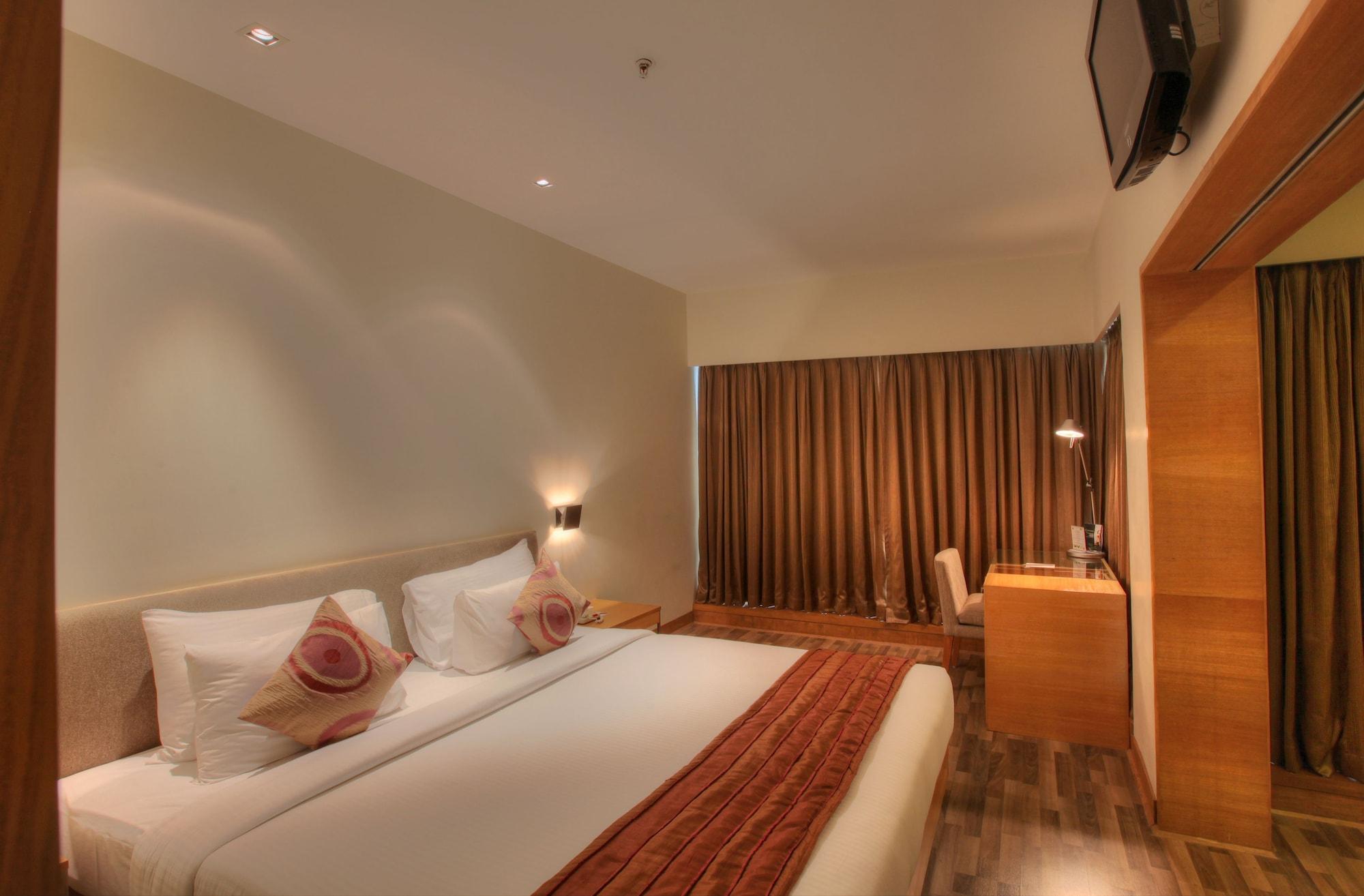 Hotel Parc Estique Pune Dış mekan fotoğraf