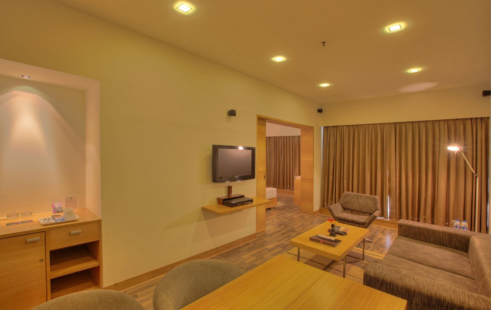 Hotel Parc Estique Pune Dış mekan fotoğraf