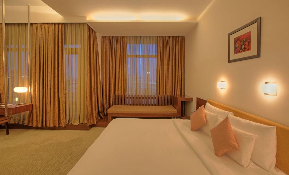 Hotel Parc Estique Pune Dış mekan fotoğraf