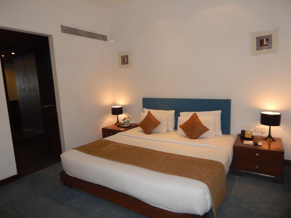 Hotel Parc Estique Pune Dış mekan fotoğraf