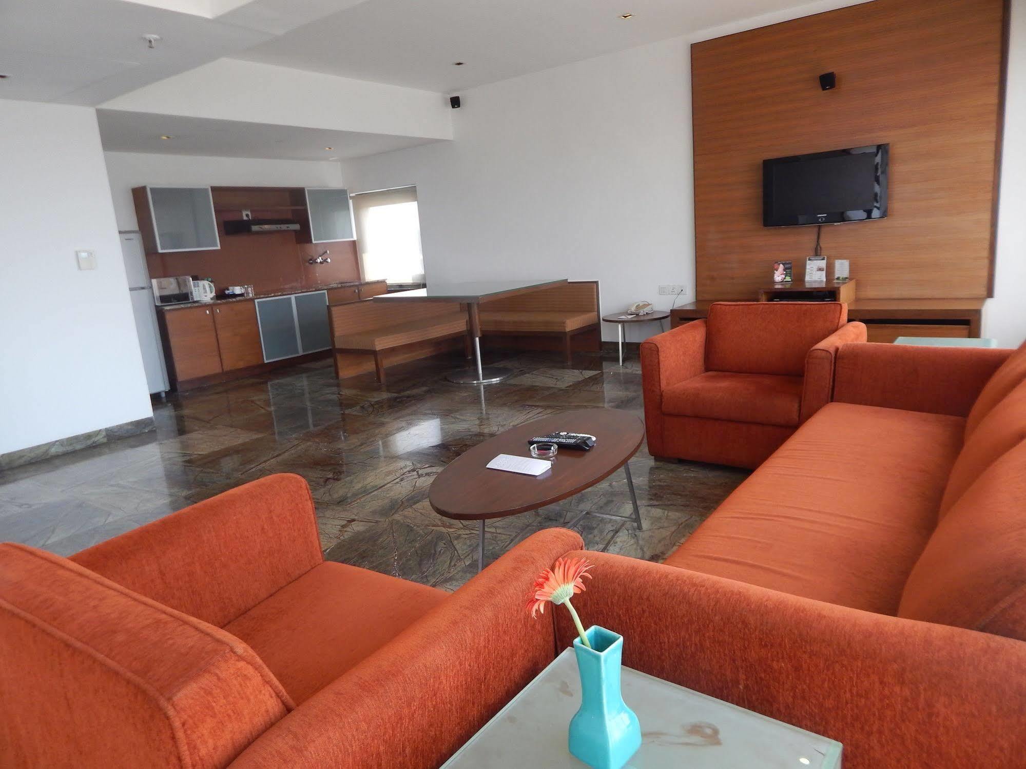 Hotel Parc Estique Pune Dış mekan fotoğraf