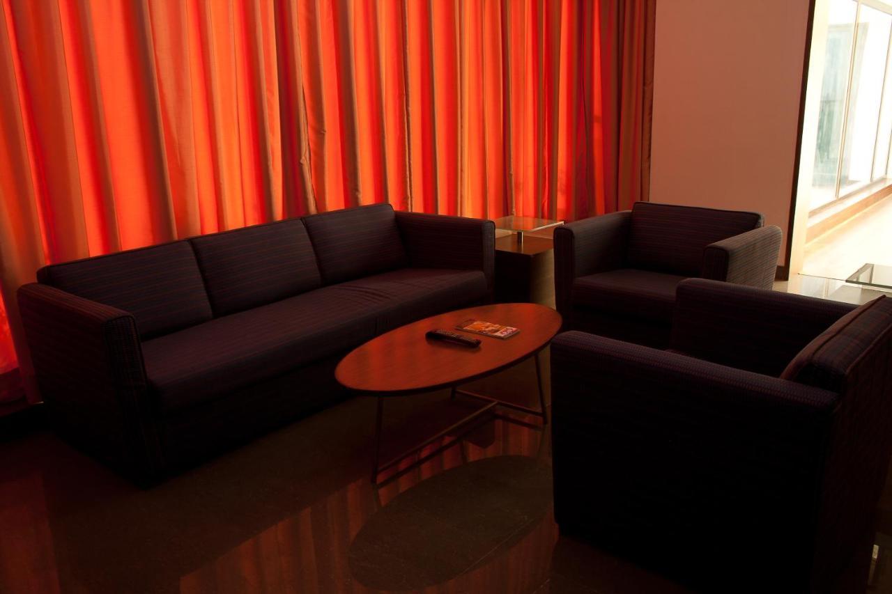 Hotel Parc Estique Pune Dış mekan fotoğraf