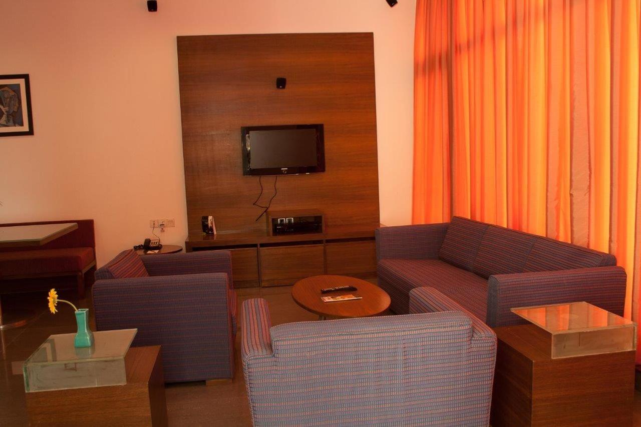 Hotel Parc Estique Pune Dış mekan fotoğraf