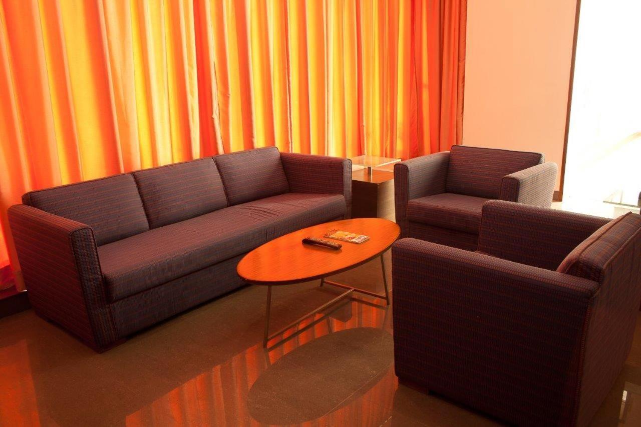 Hotel Parc Estique Pune Dış mekan fotoğraf